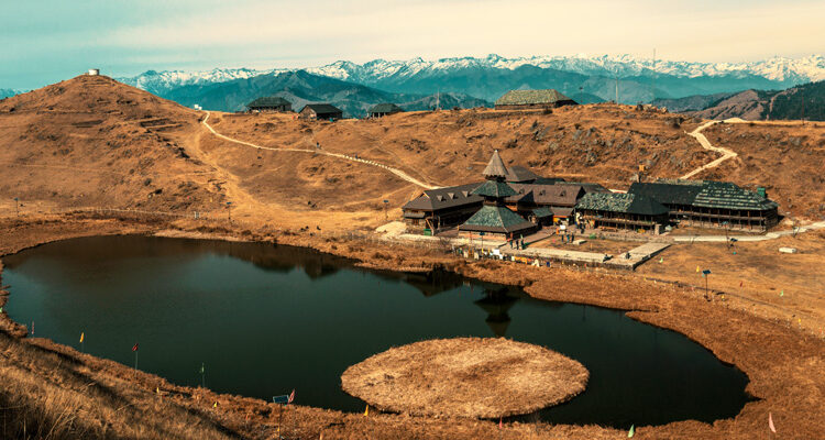 prashar-lake-01-750x400