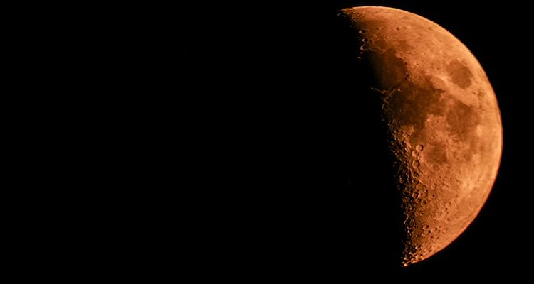 Know When and Where to Watch Lunar Eclipse in November 2021