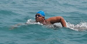 13-Year-Old Autistic Girl, Swims Across Palk Strait, Sets New World Record-1