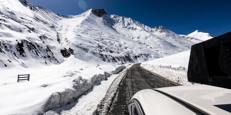 BRO Achieves Rare Feat, Opens Strategic Zoji La Pass For Traffic In 73 Days
