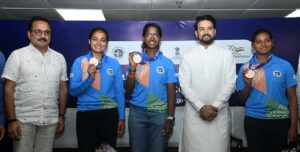 Anurag Thakur Felicitates Boxing World Championship And Archery World Cup Teams-2