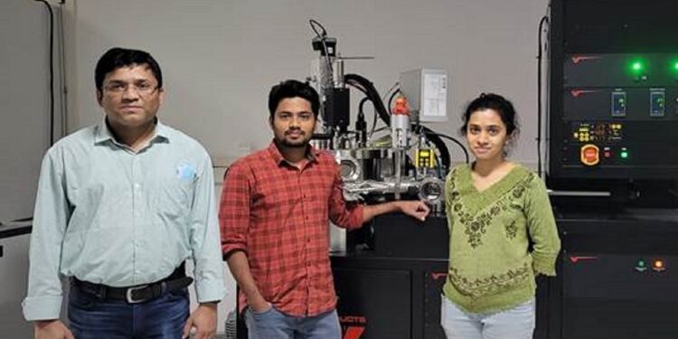 Researchers Discover A New Material, Can Convert Infrared Light To Renewable Energy