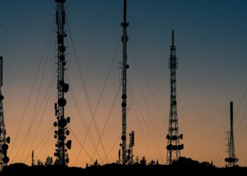 Adani Group Enters The Telecom Sector, Gets Licence To Provide Full Fledged Telecommunication Services