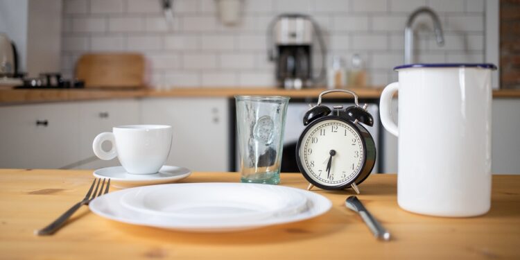 Researchers Say Intermittent Fasting May Affect Female Hormones