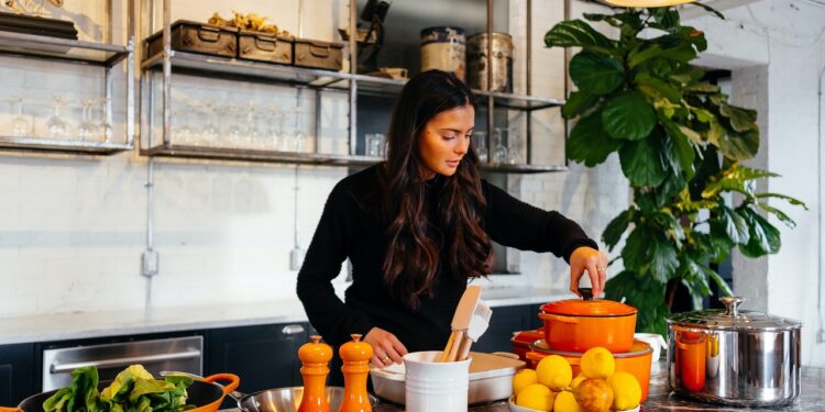 Seven Lifestyle Changes To Help Prevent Frequent Sickness-Eat healthy diet