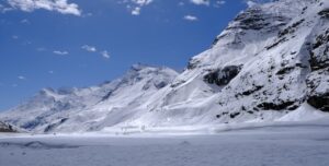 Top 5 Best Offbeat Destinations To Visit In Himachal This Winter-Sissu, Lahaul Valley