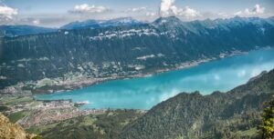 5 Beautiful Lakes In Switzerland You Don’t Want To Miss_Lake Brienz-1