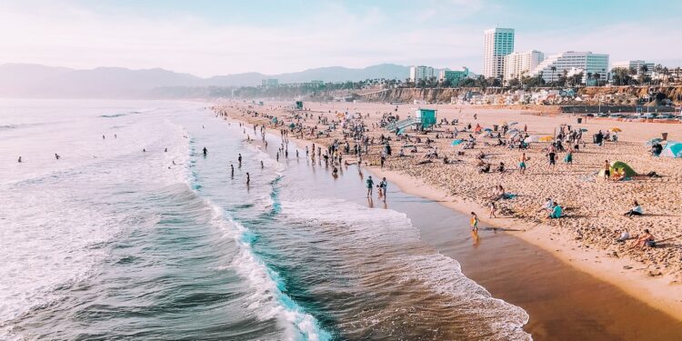 A Sightseeing Guide To Santa Monica For First-Time Visitors