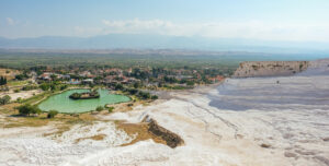 These Beautiful Places Will Make You Fall In Love With Turkey_Pamukkale-2