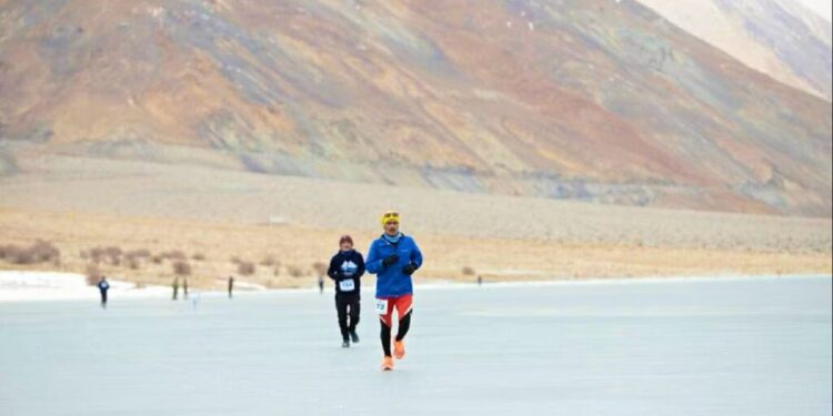 World's Highest Altitude Frozen Lake Half-Marathon - Guinness World Record Set In Ladakh