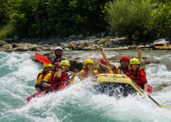 10 Essential Tips For Safe And Thrilling Adventure Sports This Summer_River Rafting