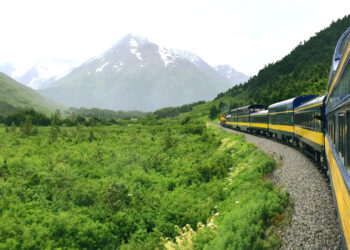 5 of the World's Most Unique Railway Routes_Alaska Railraod