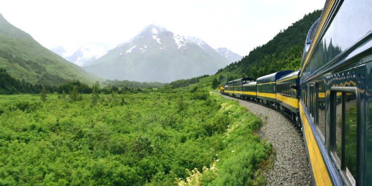 5 of the World's Most Unique Railway Routes_Alaska Railraod