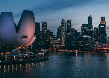 Ready To Travel The World- Don't Forget These Strange Travel Rules_Singapore