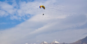 Soar High And Feel The Adrenaline Rush At These Top 5 Paragliding Spots In India_Bir-Billing_2