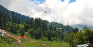 Soar High And Feel The Adrenaline Rush At These Top 5 Paragliding Spots In India_Solang Valley