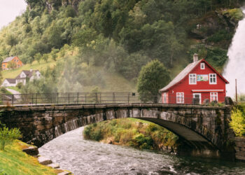 The Five Super Safe Countries For Women To Travel Solo_Norway