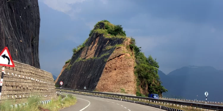 Entry tax on vehicles will hit tourism in Himachal