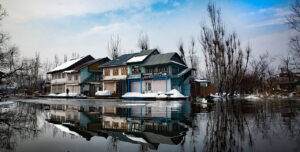 Winterscapes of Kashmir_Life is lulled in winter