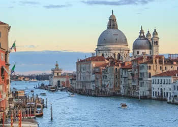 Foreign Cash Limits for Indian Travellers_Italy