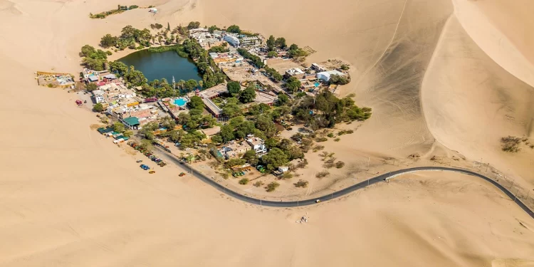 Discover 7 Hidden Wonders That Deserve A Spot On Your Travel Bucket List_Huacachina_1