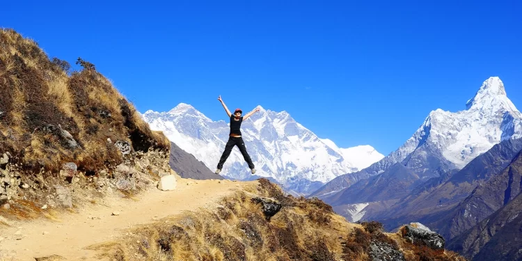 Best Time To Trek Everest Base Camp_A Seasonal Guide