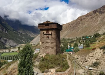 Gondhla Castle—Fortress First, Landmark Forever