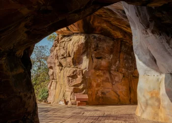 Rock Shelters of Bhimbetka_01