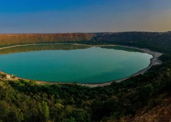 What Sets Lonar Lake Apart In Central India