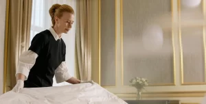 Why Hotel Bedsheets Are Always White_2