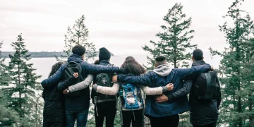 Why Group Travel In Europe Will Strengthen Your Friendships