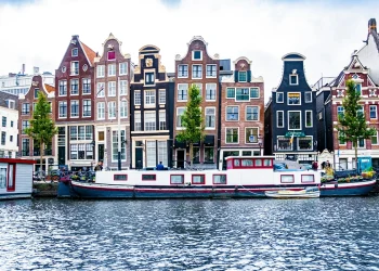 Best Solo Travel Destinations in Europe_Amsterdam